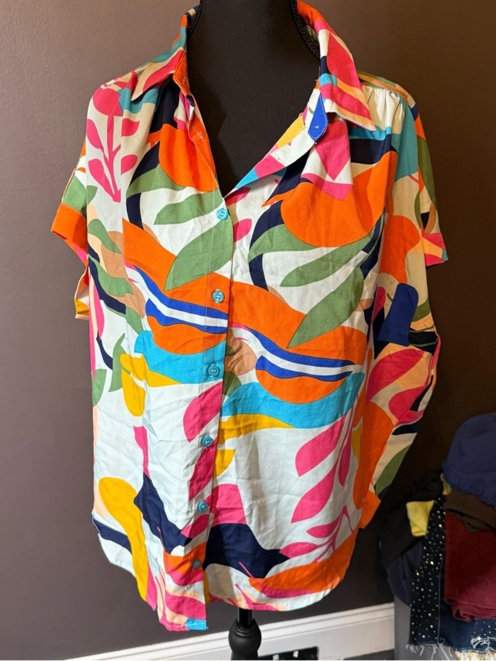 JODIFL Multicolor Abstract Leaf-Print Button-Down Shirt